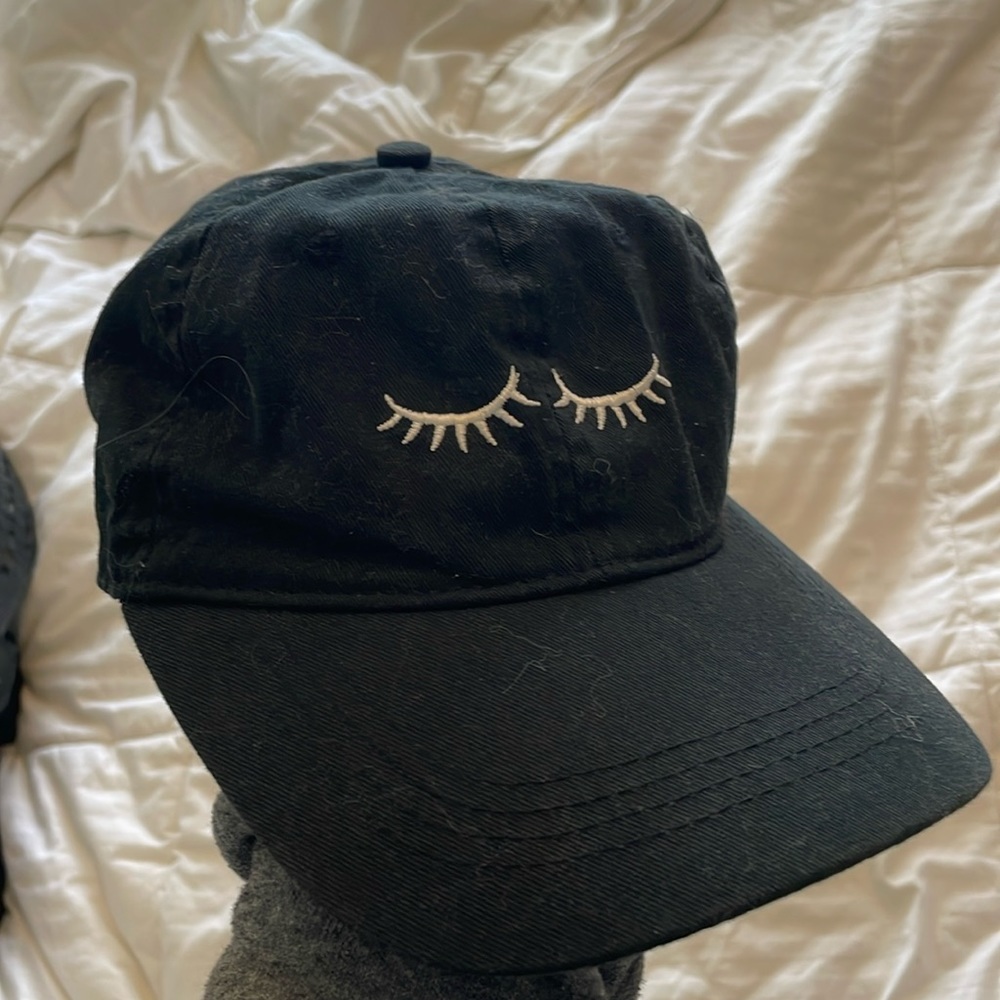 City Hunter Black Eyelash Baseball Cap